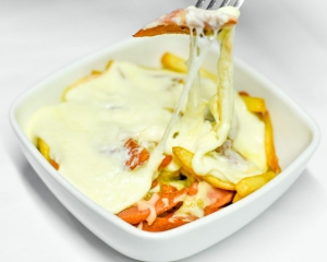 SALCHIPAPA GRATINADA