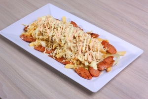 SALCHIPAPA DE POLLO